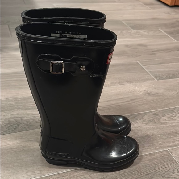 Hunter Black Rain Boots Size 4 - Picture 4 of 10